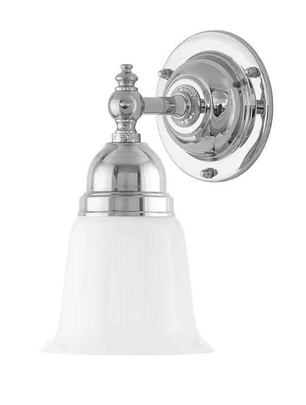 Badrumslampa - Adelborg nickel, opalvit klocka