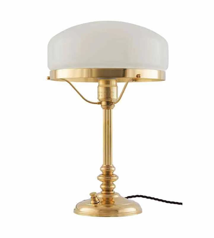 Bordslampa - Karlfeldt mässing, vit skärm