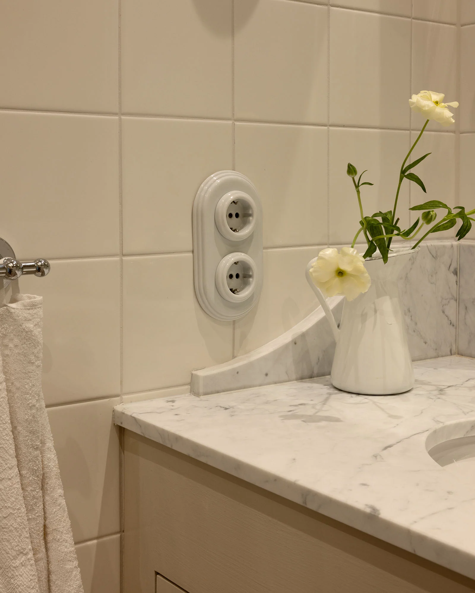 Insats vitt porslin - Jordat eluttag Garby Colonial - Image 3