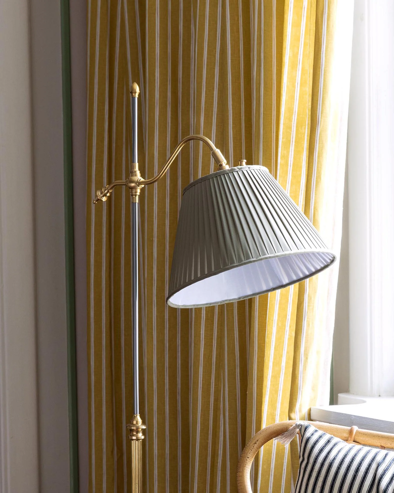 Golvlampa - Gullberg mässing, olivgrön skärm - Image 3