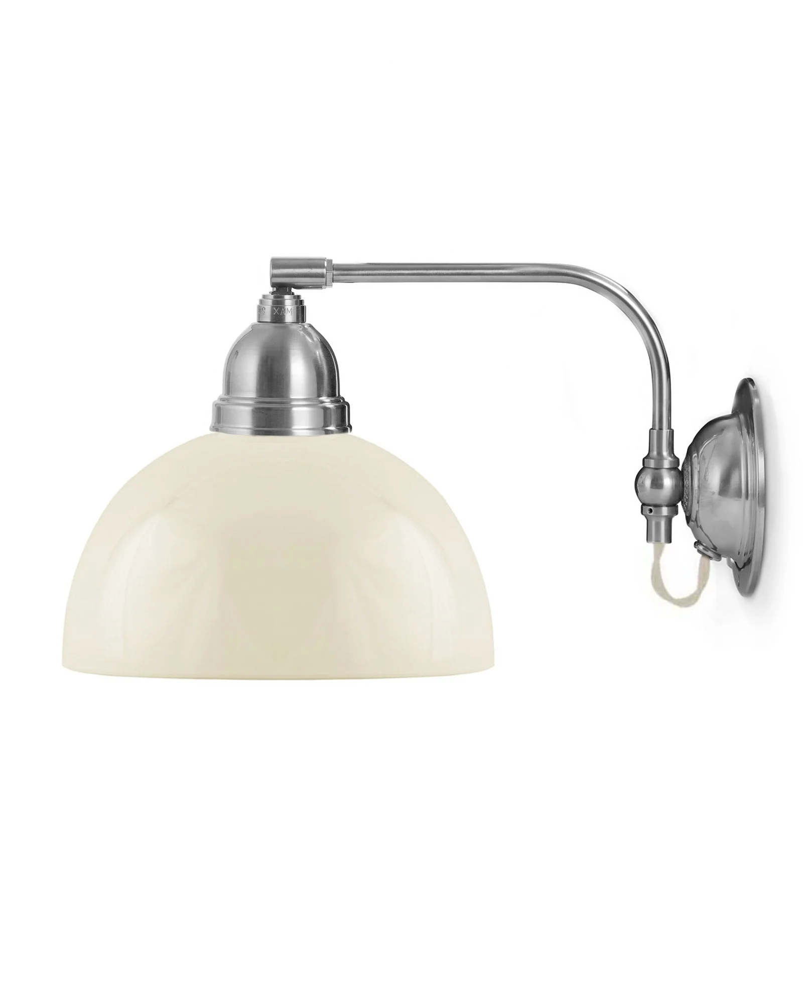 VÀgglampa - Gripenberg nickel, benvit halvsfÀr, vit