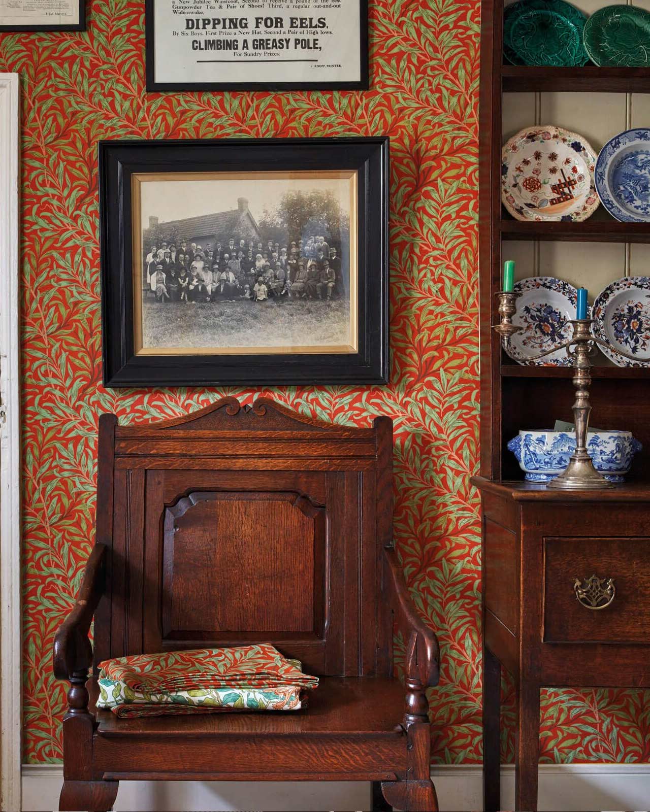 William Morris & Co. Tapet - Willow Boughs Tomato/Olive - Image 4