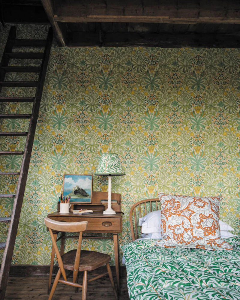 William Morris & Co. Tapet - Woodland Weeds sap green - Image 2